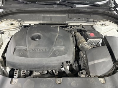 2020 Volvo XC60 Momentum