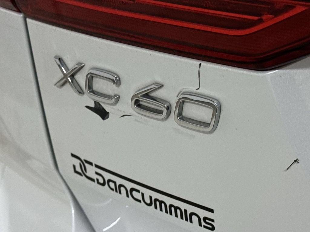 2023 Volvo XC60 Plus Bright Theme