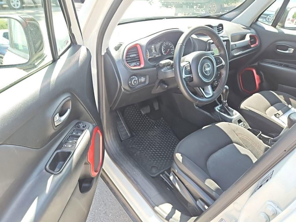 2023 Jeep Renegade Trailhawk