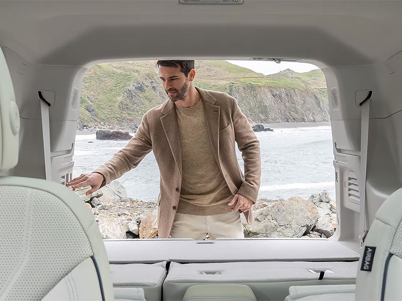 AutoSense hands-free power liftgate
